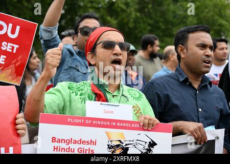 10 août 2024, Londres, Royaume-Uni. Sauvez les hindous dans la démonstration de Bangledesh. Protestation de masse contre les atrocités et les brutalités sur les minorités au Bangladesh. Devant les chambres du Parlement, Parliament Square, Westminster. Crédit : michael melia/Alamy Live News Banque D'Images