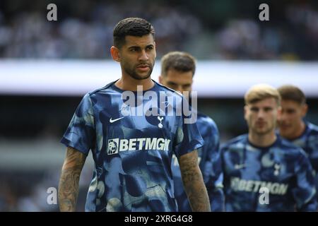 Londres, Royaume-Uni. 10 août 2024. Londres, Angleterre, 10 août 2024 : Cristian Romero (17 Tottenham Hotspur) lors du match amical entre Tottenham Hotspur et le Bayern Munich au Tottenham Stadium de Londres, Angleterre (Alexander Canillas/SPP) crédit : SPP Sport Press photo. /Alamy Live News Banque D'Images