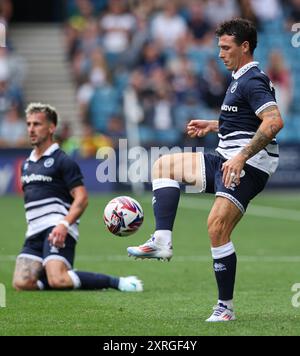 Dan McNamara de Millwall en action lors du Sky Bet Championship match à The Den, Londres. Date de la photo : samedi 10 août 2024. Banque D'Images