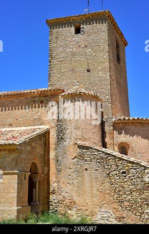 Ville de Caracena, église San Pedro (romane, XIIe siècle). Province de Soria, Castilla y Leon, Espagne. Banque D'Images