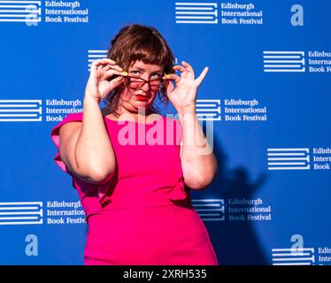 Édimbourg, Écosse, Royaume-Uni, 10 août 2024. Festival international du livre d’Édimbourg : Jane Flett parle de son nouveau livre Freakslaw au festival du livre aujourd’hui. Crédit : Sally Anderson/Alamy Live News Banque D'Images