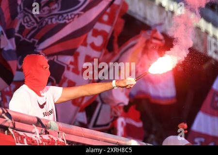 Salzbourg, Autriche. 10 août 2024. SALZBOURG, AUTRICHE - 10 AOÛT : fan du FC Red Bull Salzburg lors du match de l'Admiral Bundesliga entre le FC Red Bull Salzburg et le FC Blau-Weiss Linz au Red Bull Arena le 10 août 2024 à Salzbourg, Autriche.240810 SEPA 24 023 - 20240810 PD19278 crédit : APA-PictureDesk/Alamy Live News Banque D'Images