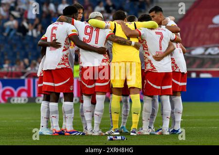 Salzbourg, Autriche. 10 août 2024. SALZBOURG, AUTRICHE - 10 AOÛT : joueurs du FC Red Bull Salzburg lors du match de l'Admiral Bundesliga entre le FC Red Bull Salzburg et le FC Blau-Weiss Linz au Red Bull Arena le 10 août 2024 à Salzbourg, Autriche.240810 SEPA 24 021 - 20240810 PD19289 crédit : APA-PictureDesk/Alamy Live News Banque D'Images