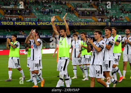 Vérone, Italie. 10 août 2024. Cesena fête la fin, en action lors du match de football Frecciarossa Coupe d'Italie 2024/25 entre Hellas Vérone et Cesena au stade Marcantonio Bentegodi, au nord de l'est de l'Italie - samedi 10 août 2024. Sport - Soccer (photo de Paola Garbuioi/Lapresse) crédit : LaPresse/Alamy Live News Banque D'Images