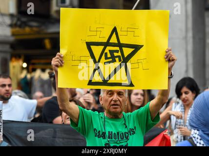 Madrid, Espagne. 10 août 2024. Manifestation devant le ministère des Affaires étrangères du gouvernement espagnol à Madrid contre l'attaque terroriste perpétrée ce matin contre l'école Al-Tabain dans la ville de Gaza, qui a entraîné le meurtre de plus de 100 réfugiés. (Crédit image : © Richard Zubelzu/ZUMA Press Wire) USAGE ÉDITORIAL SEULEMENT! Non destiné à UN USAGE commercial ! Banque D'Images