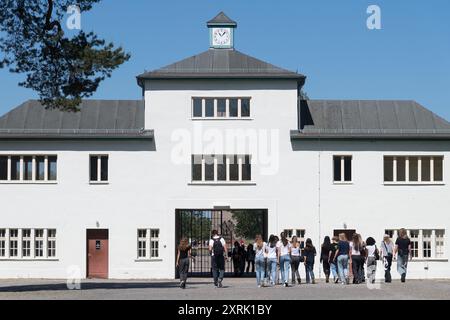 La porte principale ou tour de garde A de l'allemand nazi Konzentrationslager Sachsenhausen (camp de concentration de Sachsenhausen) à Oranienburg, Brandebourg, allemand Banque D'Images