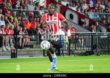 Eindhoven, pays-Bas. 10 août 2024. EINDHOVEN, PAYS-BAS - 10 AOÛT : Johan Bakayoko du PSV dribbles lors du match néerlandais Eredivisie entre le PSV et le RKC Waalwijk au Philips Stadion le 10 août 2024 à Eindhoven, pays-Bas. (Photo de Gabriel Calvino Alonso/Orange Pictures) crédit : Orange pics BV/Alamy Live News Banque D'Images