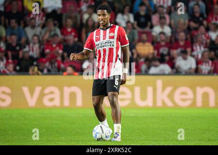 Eindhoven, pays-Bas. 10 août 2024. EINDHOVEN, PAYS-BAS - 10 AOÛT : Ryan Flamingo du PSV dribble lors du match néerlandais Eredivisie entre le PSV et le RKC Waalwijk au Philips Stadion le 10 août 2024 à Eindhoven, pays-Bas. (Photo de Gabriel Calvino Alonso/Orange Pictures) crédit : Orange pics BV/Alamy Live News Banque D'Images