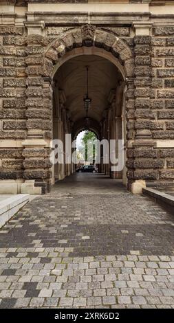 Dresde, Allemagne - 7 octobre 2023 : vue de Semperoper, Opéra Banque D'Images