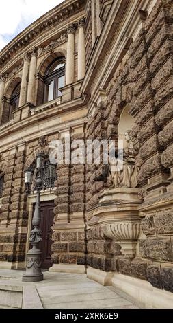 Dresde, Allemagne - 7 octobre 2023 : vue de Semperoper, Opéra Banque D'Images