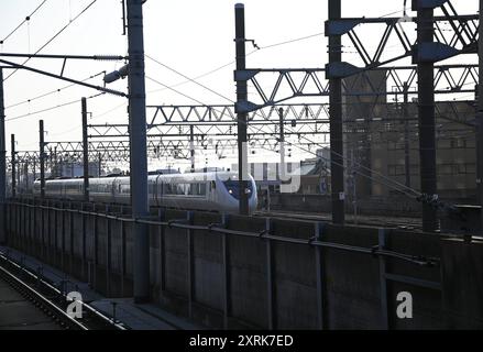 Scenic view of the JR Thunderbird Express train arriving at the Kanazawa station in Ishikawa, Japan. Stock Photo