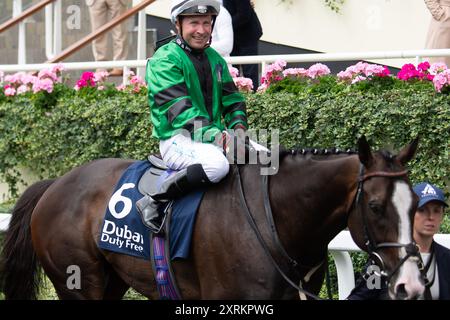 Ascot, Berkshire, Royaume-Uni. 10 août 2024. DREAM COMPOSER monté par le jockey Tadhg O'Shea remporte une place dans la Dubai Duty Free Shergar Cup Dash (handicap de classe 2) à la Dubai Duty Free Shergar Cup à l'hippodrome d'Ascot dans le Berkshire. Propriétaire Peter Clarke Racing Partners, entraîneur James Evans, Kinnersley, éleveur Khalifa Dasmal, commanditaire The Little Jet Company Ltd Crédit : Maureen McLean/Alamy Banque D'Images