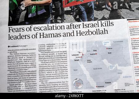 "Craintes d'une escalade après qu'Israël ait tué des dirigeants du Hamas et du Hezbollah" le journal Guardian titre une attaque israélienne article 1er août 2024 Londres Royaume-Uni Banque D'Images