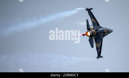 Équipe de démonstration « Solo Turk » de l'armée de l'air turque, F-16C Fighting Falcon lors de l'exposition aérienne au Royal International Air Tattoo Banque D'Images