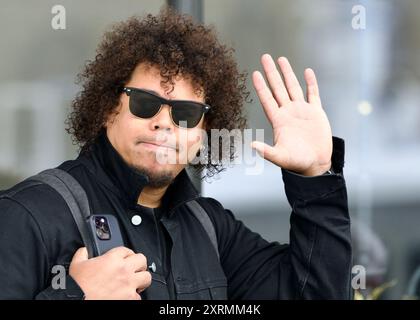 STOCKHOLM, SUÈDE le 18 JUILLET 2024 : Jake Clemons devant le Grand Hotel part pour un concert avec Bruce Springsteen E Street Band. Banque D'Images