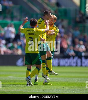 Édimbourg, Écosse. 11 août 2024 ; Easter Road, Édimbourg, Écosse : Scottish Premiership Football, Hibernian contre Celtic ; Callum McGregor du Celtic célèbre après avoir marqué 2-0 à la 19e minute crédit : action plus Sports images/Alamy Live News Banque D'Images