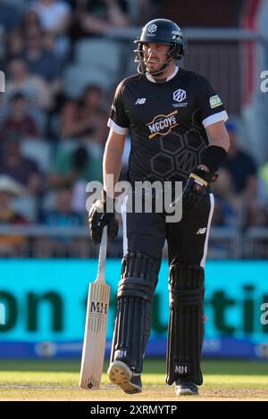 Manchester, Royaume-Uni. 11 août 2024 ; Old Trafford Cricket Ground, Manchester, Angleterre ; The Hundred Mens Cricket, Manchester Originals versus Northern Superchargers ; Jamie Overton de Manchester Originals crédit : action plus Sports images/Alamy Live News Banque D'Images