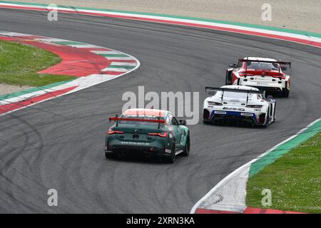 Scarperia, 23 mars 2024 Italie : BMW M4 GT4 (G82) du Team Hofor Racing by Bonk conduite par Kroll-Mayer-Partl en action pendant 12h Hankook au Mugello Circ Banque D'Images