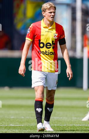 Deventer, pays-Bas. 11 août 2024. DEVENTER, PAYS-BAS - 11 AOÛT : Soren Tengstedt de Go Ahead Eagles lors du match néerlandais Eredivisie entre Go Ahead Eagles et Fortuna Sittard à de Adelaarshorst le 11 août 2024 à Deventer, pays-Bas. (Photo de Raymond Smit/Orange Pictures) crédit : Orange pics BV/Alamy Live News Banque D'Images