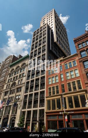 Flatiron House condominiums est situé au 39 W. 23rd équipé dans le quartier historique Flatiron, 2024, New York City, États-Unis Banque D'Images