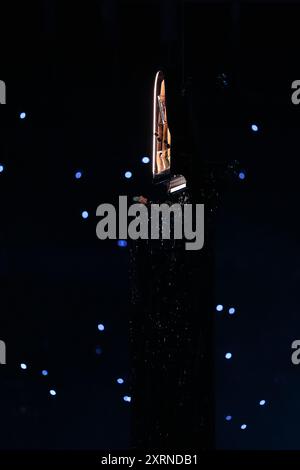 Le pianiste Alain Roche lors de la cérémonie de clôture des Jeux Olympiques de Paris 2024, au stade de France, Paris. Date de la photo : dimanche 11 août 2024. Banque D'Images