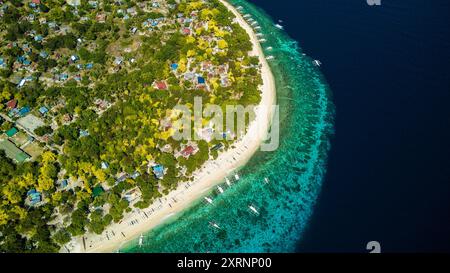 Vue aérienne incroyable de l'île de Balicasag, Bohol, Philippines Banque D'Images