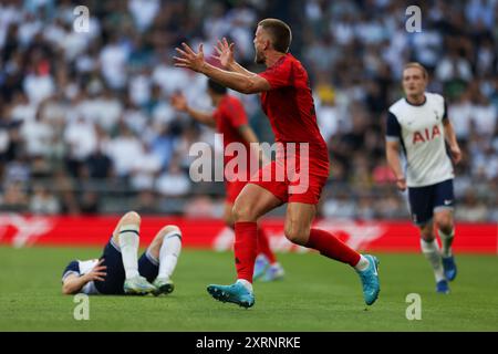 Londres, Royaume-Uni. 10 août 2024. Le défenseur du Bayern Munich Eric Dier lors du match amical de pré-saison Tottenham Hotspur FC contre FC Bayern Munchen au Tottenham Hotspur Stadium, Londres, Angleterre, Royaume-Uni le 10 août 2024 Credit : Every second Media/Alamy Live News Banque D'Images