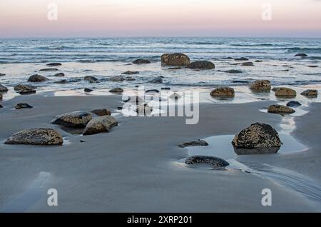 Coucher du soleil sur la plage Banque D'Images