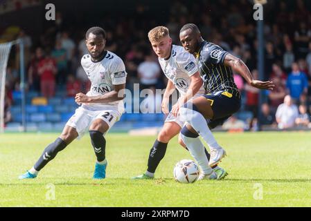 Southend Utd contre York City en 2024-25 Vanarama National League au Roots Hall. Premier jeu sous la nouvelle propriété de COSU. Cameron John, Chadwick, Josh Walker Banque D'Images