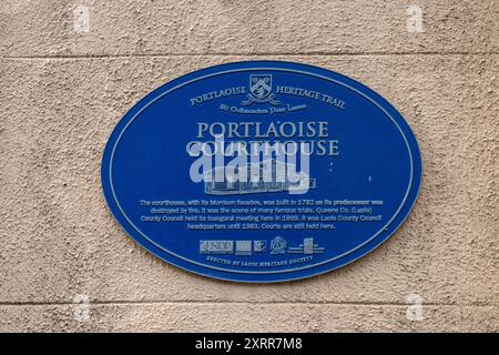 Portlaoise, comté de Laois, Irlande, 2 juillet 2024, plaque à l'avant du palais de justice de Portlaoise Banque D'Images