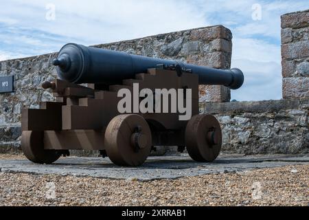 Cannon at Castle Cornet, St Peter Port, Guernesey, îles Anglo-Normandes, Royaume-Uni Banque D'Images