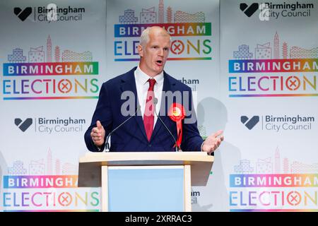 Alistair (Al) Carns, député travailliste remportant le siège de Birmingham Selly Oak aux élections générales de 2024. Ancien Royal Marine, il a servi dans la guerre d'Afghanistan et a été mentionné dans des dépêches 'en reconnaissance de courageux et distingués services en Afghanistan au cours de la période du 1er octobre 2006 au 31 mars 2007. Banque D'Images