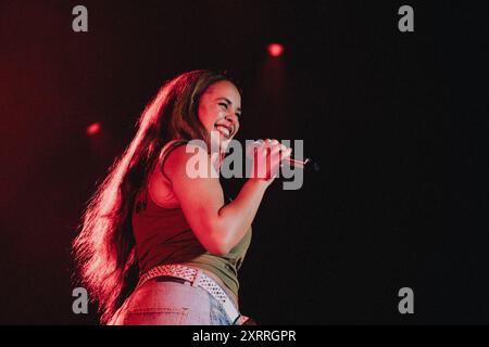 Copenhague, Danemark. 09 août 2024. La chanteuse et compositrice anglaise Jorja Smith donne un concert lors du festival de musique danois Syd for Solen 2024 à Copenhague Banque D'Images