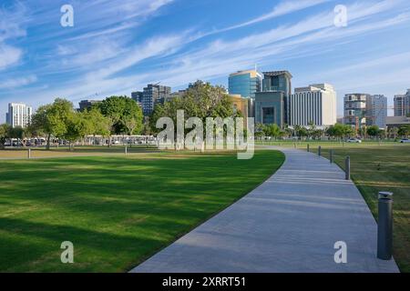 Vue sur Doha Skyline depuis MIA Park Doha Qatar Banque D'Images