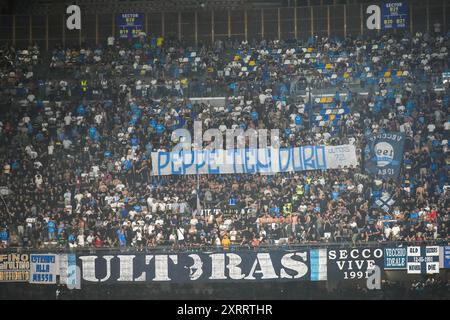 Naples, Italie. 10 août 2024. Les supporters de la SSC Napoli lors du match de la Coppa Italia entre la SSC Napoli et le Modena FC au Stadio Diego Armando Maradona Naples Italie le 10 août 2024. Crédit:Franco Romano/Alamy Live News Banque D'Images