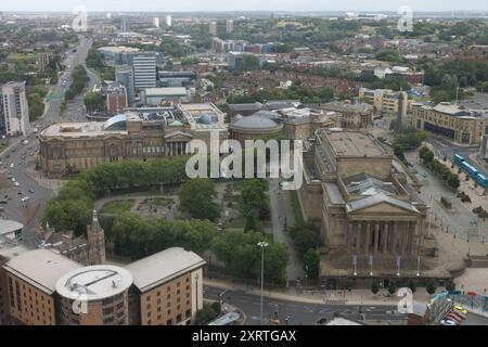 Vue générale (GV) du quartier St George depuis la galerie St Johns Beacon Viewing à Liverpool, Grande-Bretagne. Image prise le 5 août 2024. © Belinda Banque D'Images