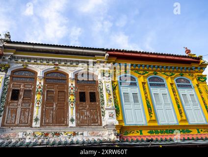 Boutiques patrimoniales décorées, État de Melaka, Malacca, Malaisie Banque D'Images