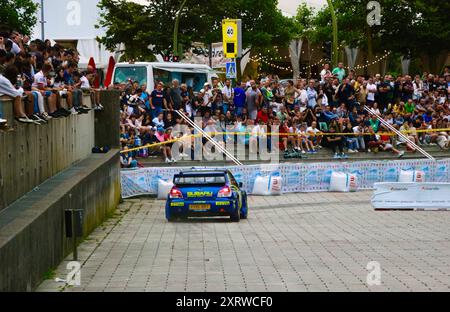 2006 Subura Impreza WRC voiture de rallye pilotée par Jose Angel Crespo dans une étape spéciale du 17ème Cristian Lopez Rally Santander Cantabrie Espagne 02/08/2024 Banque D'Images