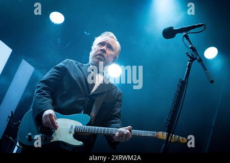 Trondheim, Norvège. 07 août 2024. Le musicien, chanteur et compositeur suédois Lars Winnerbäck, lauréat d'un Grammy, donne un concert au Sverresborg Folkemuseum de Trondheim. Banque D'Images