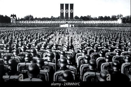 Troupes allemandes de la Wehrmacht dans la parade de Nuremberg Banque D'Images