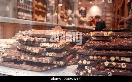 Chocolat belge premium dans une boutique du centre de Bruxelles. Banque D'Images