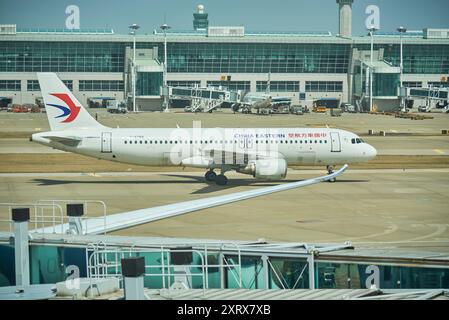 China Eastern Airplane sur l'aéroport international d'Incheon à Incheon, près de Séoul, Corée du Sud, le 18 avril 2024 Banque D'Images