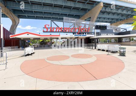 L'entrée de Summerfest dans le centre-ville de Milwaukee. Summerfest est un festival de musique annuel de plusieurs jours situé au Henry Maier Festival Park sur le lac Banque D'Images