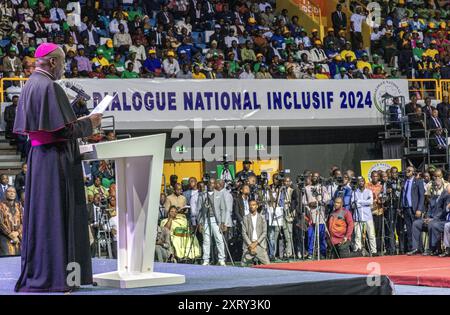 Ouverture du dialogue national inclusif au Palais des Sports de Libreville, le 2 avril 2024. Banque D'Images