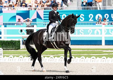 Versailles, France. 03 août 2024. VERSAILLES, FRANCE - 3 AOÛT : compétition dans le Grand Prix spécial dressage - finale par équipe lors du jour 8 des Jeux équestres - Olympiques Paris 2024 au Château de Versailles le 3 août 2024 à Versailles, France. (Photo par Andre Weening/Orange Pictures) crédit : Orange pics BV/Alamy Live News Banque D'Images