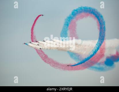 Les flèches rouges au Blackpool Air Show, inaugurant l'événement à 14h, samedi 9 août 2024 Banque D'Images