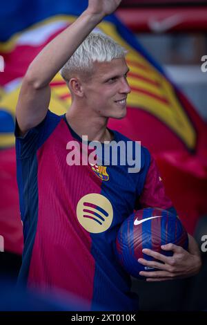 Barcelone, Espagne. 12 août 2024. Dani Olmo (FC Barcelone) sourit lors d’un Trophée Joan Gamper à l’Estadi Olimpic Lluís Companys à Barcelone, Espagne, le 12 août 2024. Photo de Felipe Mondino/Sipa USA crédit : Sipa USA/Alamy Live News Banque D'Images