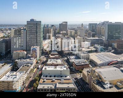 Photos de drones au-dessus du centre-ville d'Oakland, Californie Banque D'Images