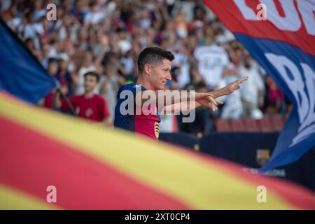 FC BARCELONE CONTRE AS MONACO. STADE OLIMPIC MONTJUIC, BARCELONE. Août 12,2024 FC BARCELONE vs AS MONACO août 12,2024 Robert Lewandowski 9 du FC Barcelone avant le match entre le FC Barcelone et L'AS Monaco correspondant au Trophée Joan Gamper au stade Olimpic de Montjuic à Barcelone, Espagne. Barcelona ESP Copyright : xs.xRosx Banque D'Images