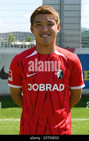 Fribourg, Allemagne. 08 août 2024. Fribourg, Allemagne - 08 août 2024 : Mediaday/séance photo avec 1. Bundesliga SC Freiburg Profis, Ritsu Doan No. 42 (photo de mediensegel/Sipa USA) crédit : Sipa USA/Alamy Live News Banque D'Images